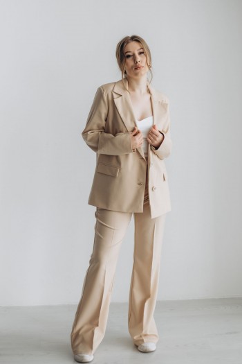 Костюм бежевий із подовженим піджаком [093-0224]