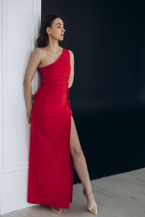 Сукня червона довжини максі із вирізом на талії [012-0224]