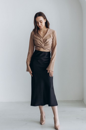  Блуза софтовая бежевая с распорками на манжетах [033-0224]