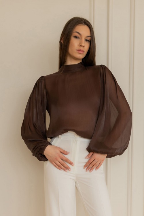 Блуза шоколадного цвета с пышным рукавом "Вуаль" [033-0226]