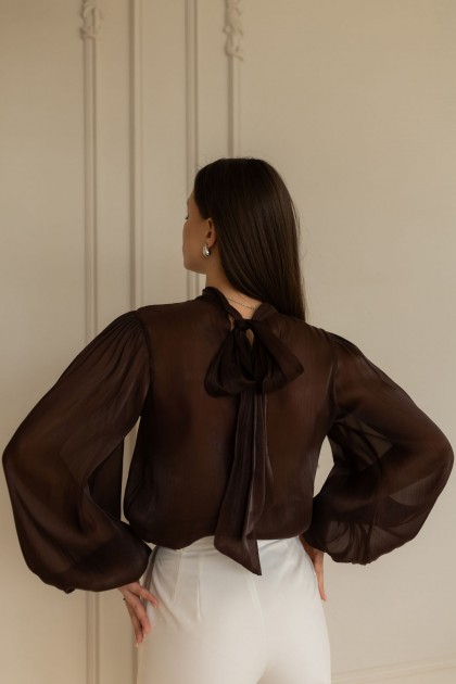 Блуза шоколадного кольору із пишним рукавом "Вуаль" [033-0226]