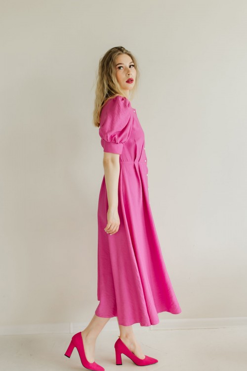 Платье миди длиной в ярком цвете фуксия 022-0623
