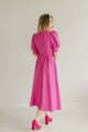Сукня міді довжини в яскравому кольорі фуксія 022-0623
