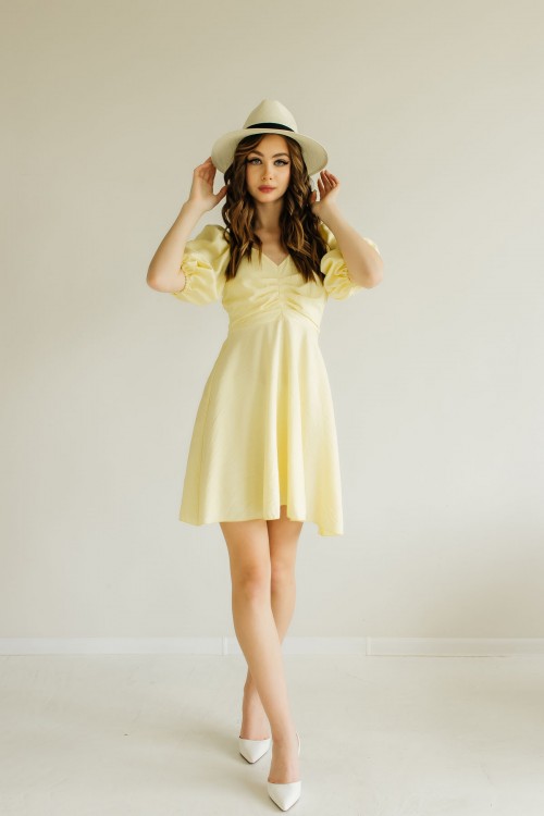 Сукня легка і повітряна сонячно-жовтого кольору 024-0623