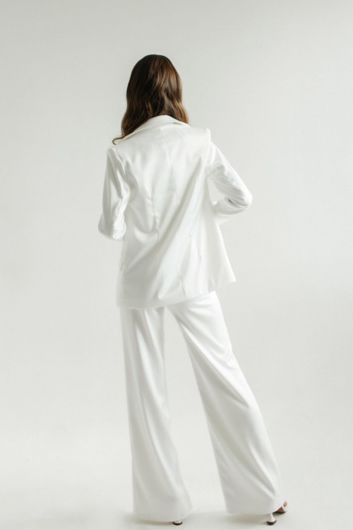Піджак білий з королівського атласу 101-0223