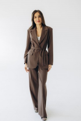 Костюм шоколадный пиджак с поясом и брюки прямого кроя "Милана"   [093-0825]