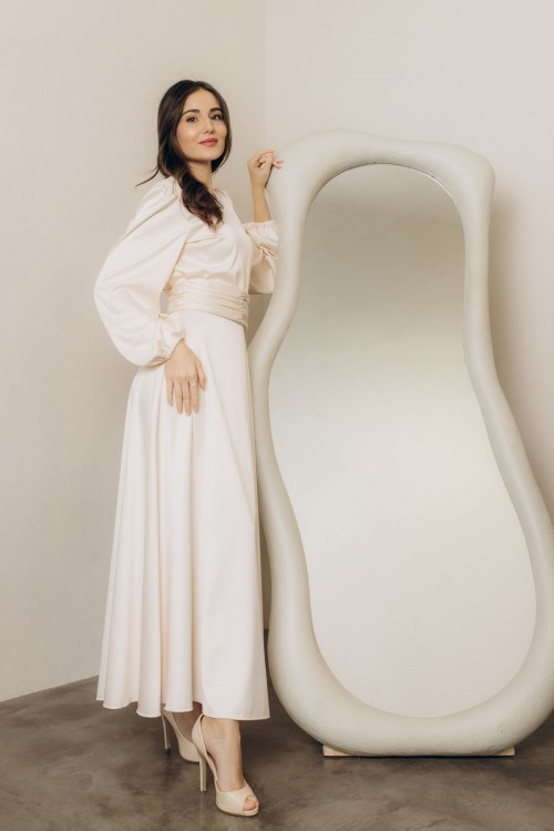 Сукня атласна довжини максі айворі "Анна" [013-1125]