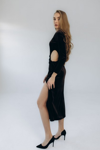 Сукня бархатна шоколадна з розпіркокою "Оксамит" [023-1125]