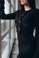 Пиджак черный укороченный с атласными вставками [100-0224]