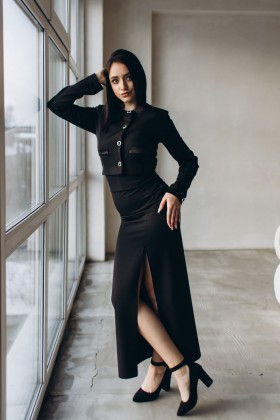 Юбка макси длины черная с распоркой [060-0524]