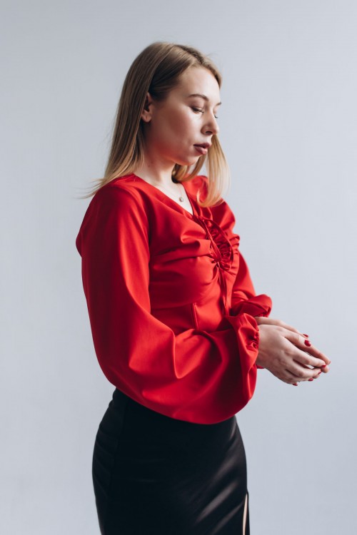 Блуза красная софтовая с завязкой [032-1223]