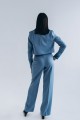 Костюм блакитного кольору з укорочений піджаком та прямими штанами [096-0124]